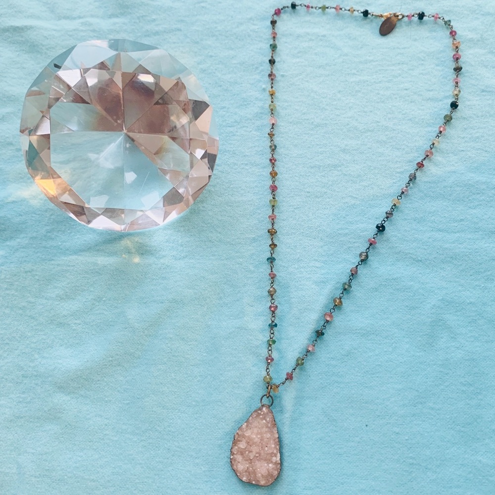 🦄 Anthropologie pink quartz beaded necklace